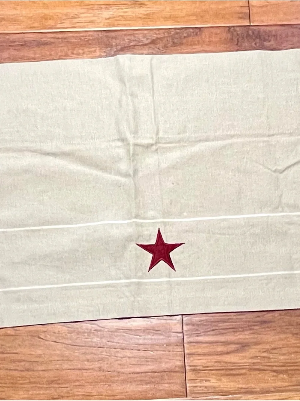 NWOT Country House Collection Heritage Star Lined Valence Taupe,Burgundy Red